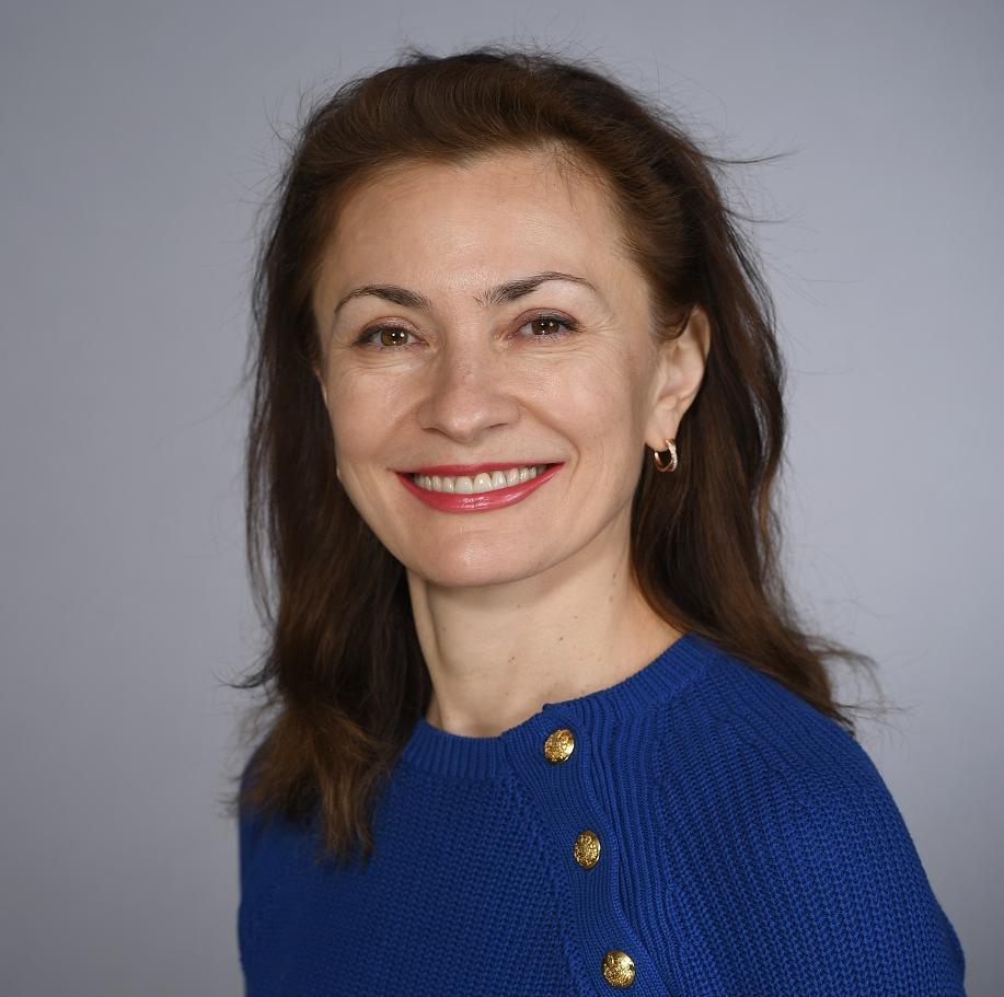 Dr. Tatiana Borinos